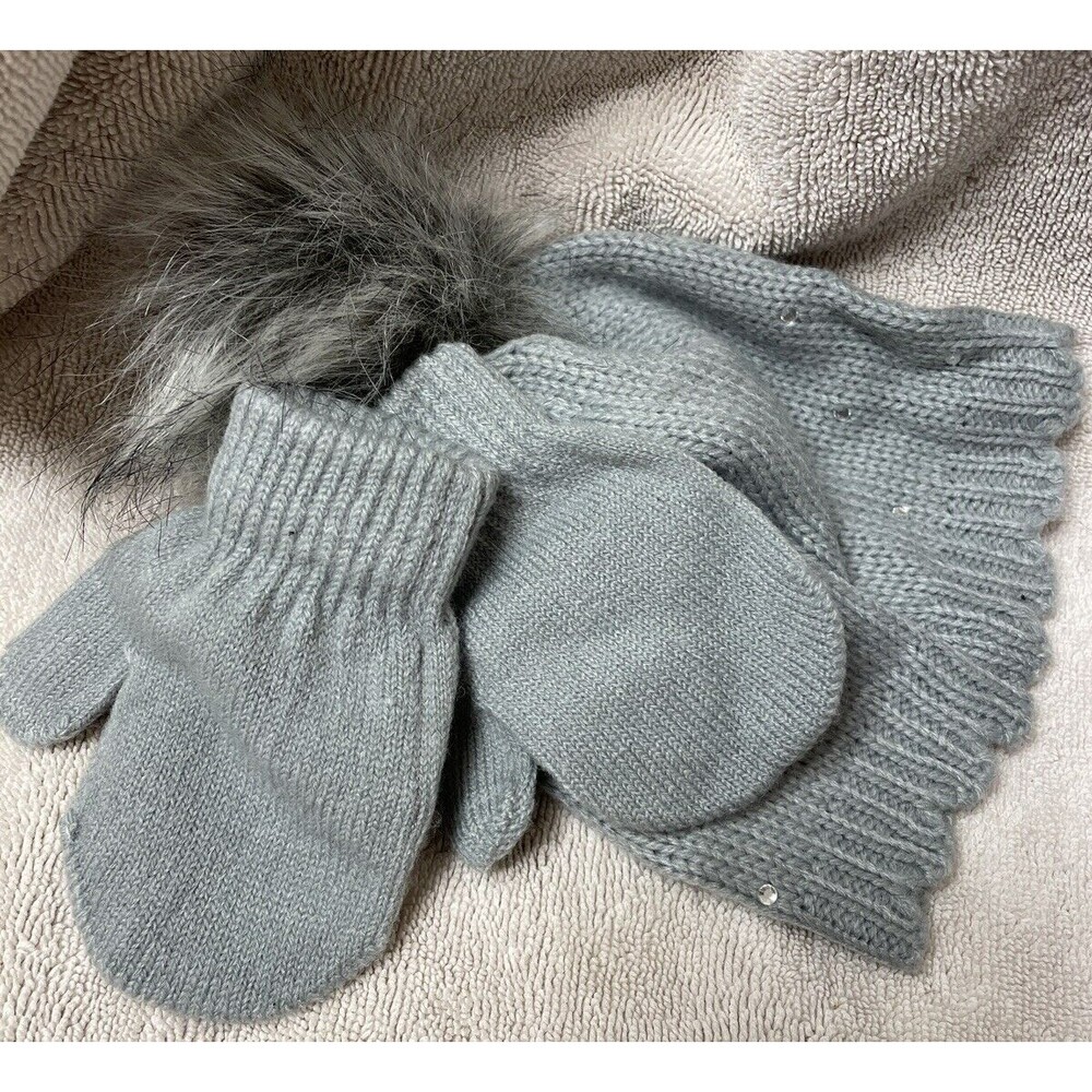NWT Nicole Miller Hat And Mittens Set Gray Knitted Baby 0-6 Months - Picture 2 of 2